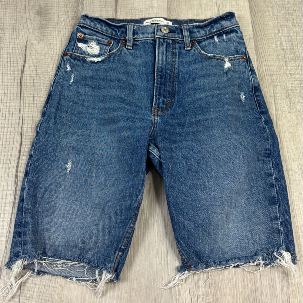 Abercrombie & Fitch High Rise 9” Short Size 0/25
